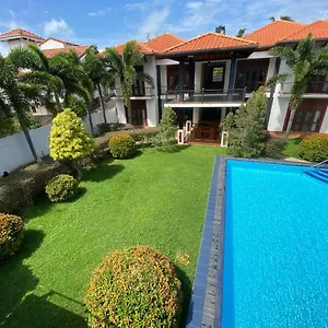 https://christima-residence.negombohotels.net